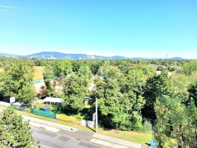Sonniger, ruhiger Wohntraum mit Balkon in zentraler Lage