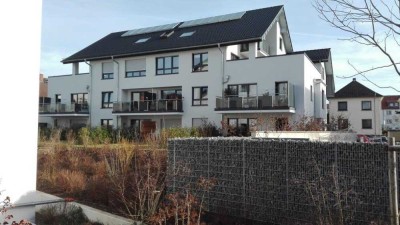 Für Senioren od. Personen mit eingeschränkter Mobilität - Exklusive 3-Zi-DG-Whg mit großer Terrasse
