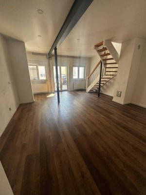 Ansprechende und gepflegte 2-Raum-Wohnung mit Balkon in Hagenbach