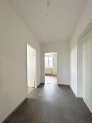 JETZT EINZIEHEN UND 2 MONATE MIETFREI SICHERN - 3 ZIMMER WOHNUNG IN KIRCHDORF