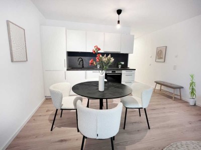 **Erstbezug** 2-Zimmer mit Balkon und Einbauküche!