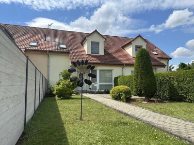 Exklusive Anlagechance: Vermietetes Reihenmittelhaus mit idyllischem Ausblick in bester Lage!