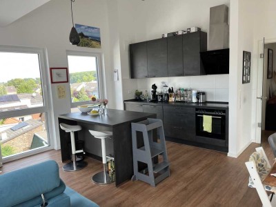 Moderne und sehr helle Wohnung über den Dächern von Graurheindorf in Rheinnähe