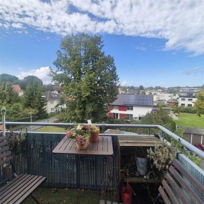 *Sehr hohe Nachfrage* Helle 3-Zimmer-Wohnung mit offener Galerie und Balkon