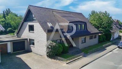 Elegante Stadtvilla in Jülich überzeugt mit ruhiger Lage, sonnigem Grundstück, Galerie und eigenem P