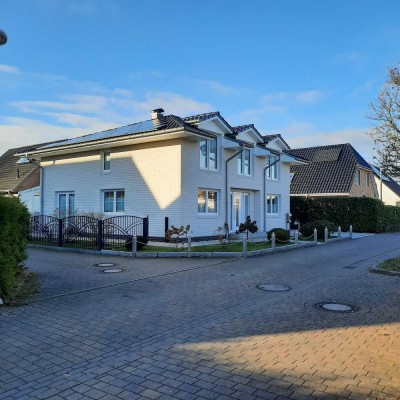 Exklusives Einfamilienhaus in Henstedt- Ulzburg – Top Lage!