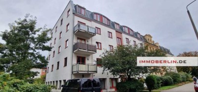 IMMOBERLIN.DE - Wohlfühllage in Wassernähe! Helle Wohnung mit Tiefgaragenstellplatz