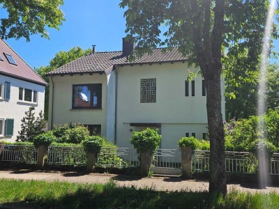 freistehendes Einfamilienhaus in Top-Lage von Saarbrücken-Reppersberg