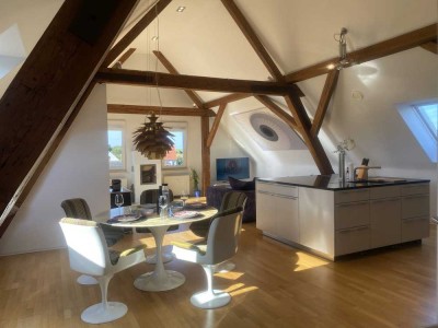 Hochwertiges, exklusives Loft mit großer Terrasse/Außendusche/Bulthaup - Provisionsfrei