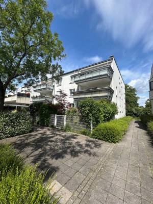 Hell und großzügig mit Südbalkon, Einbauküche und Stellplatz in KA-Rüppurr!