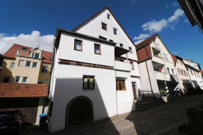 Renditestarke Kapitalanlage im Herzen von Gundelsheim – kernsaniertes Mehrfamilienhaus