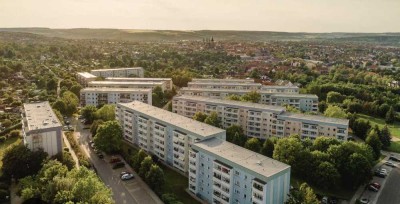 Helle 4-Zimmer-Wohnung mit Balkon im 4. OG in Naumburg (Saale)