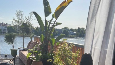 Exklusive Designerwohnung mit Wasserblick in erster Reihe – provisionsfrei für Käufer