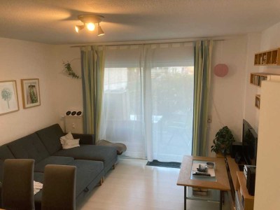 Geschmackvolle 3-Zimmer-EG-Wohnung mit Balkon in Zwingenberg