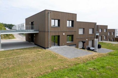 Wohnen am Stumpenhof! Moderne DHH mit großzügigem Grundstück, PV-Anlage und Luft-Wärme-Pumpe!