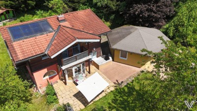 Top Einfamilienhaus mit separatem Bungalow und großem Garten