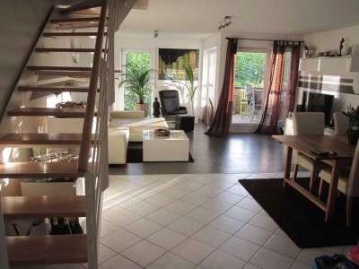 3,5-Zimmer-Maisonette-Wohnung mit traumhaftem Blick, geh. Innenausstattung mit Balkon und EBK