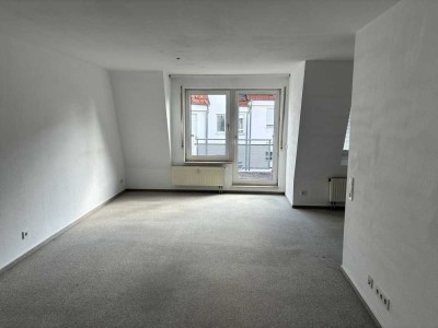 Helle 2-Zimmer-Wohnung mit Balkon in Ludwigsburg