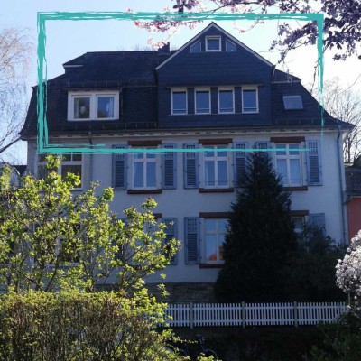 Lichtdurchflutete Maisonette – stilvoll wohnen mit Traumblick auf Burg + Altstadt von Kronberg