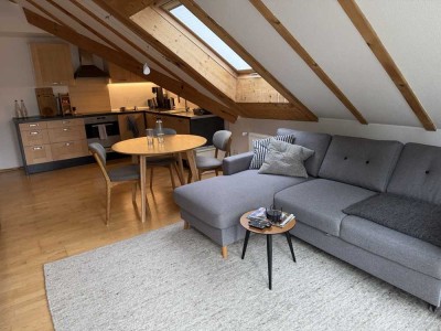 Sanierte 2,5-Zimmer-Wohnung mit Balkon und Einbauküche in Frankfurt