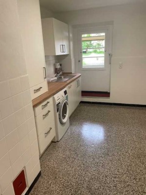 4-Zimmer Souterrain-Wohnung