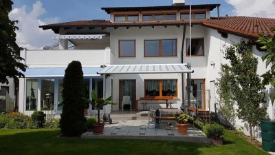 Helle, top gepflegte, möbl. OG2-Wohnung Nähe Westpark an Einzelperson, Nichtraucher, zu vermieten.