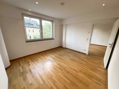 Stilvoll. Barrierefrei. Zuhause. moderne 2-Zimmer-Wohnung mit Loggia am Severinusplatz in Eilendorf