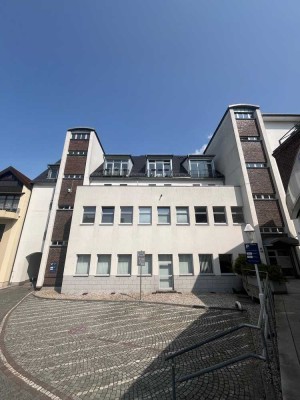 wundervolle 2 Raum Wohnung mit Einbauküche, toller Terrasse und Stpl