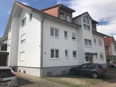 Sehr schöne 3 ZKBB in ruhiger Lage