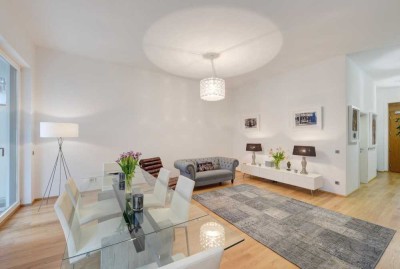 *Exklusiv* Haus im Haus -Maisonette Wohnung mit eigenem Garten- direkt am Viktualienmarkt
