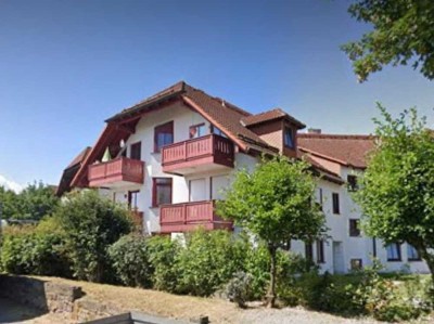 4 Zi., 3 Balkone, 2 Bäder inkl. TG-Stellplatz mit Fernblick, provisionsfrei