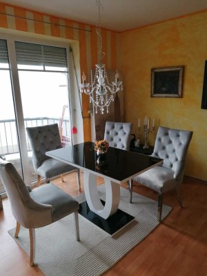 Freundliche 1-Zimmer-Wohnung mit Balkon und Einbauküche in Bad Rodach