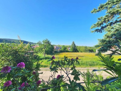 Großzügiger Bungalow in attraktiver Lage – herrlicher Panoramablick!