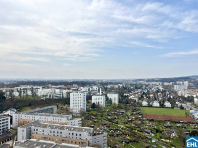 Urbanes Wohnen im High Five Tower ab Sommer 2025! Kompakte 1-Zimmer-Wohnung mit Loggia im 18.OG