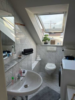 Helle 3-Zimmer Dachgeschosswohnung mit Balkon in Königsbrunn