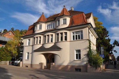 Lichtdurchflutetes 1-Zimmerapartment in einem denkmalgeschützten Haus im Zentrum von Heidenheim!