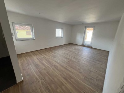 Erstbezug nach Sanierung mit Balkon: schöne 4,5-Zimmer-Terrassenwohnung in Billigheim-Ingenheim