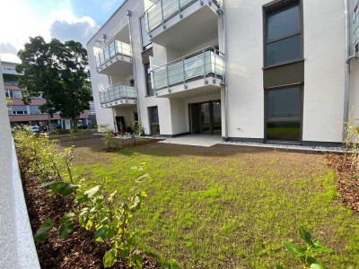 Schöne Erdgeschoss Wohnung mit eigenem Garten- 2,5 Zi. im Neubau!