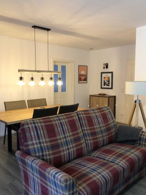Vollständig renovierte 2-Raum-Wohnung mit Balkon und Einbauküche in Schöningen