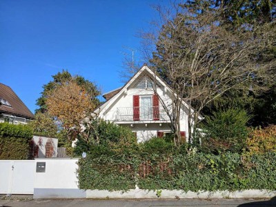 IDYLLISCHES EINFAMILIENHAUS IM GRÜNEN