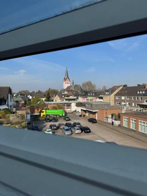 Stilvolle Dachgeschosswohnung mit sonniger Terrasse
