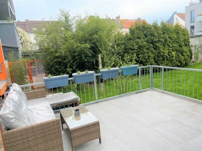 Stilvolle, vollmöblierte, bezugsfertige Terrassenwohnung, 1,5 Zimmer, Wohnküche, 54 m² in Düsseldorf