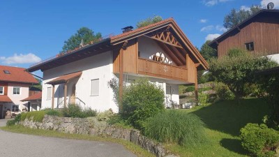 Geräumiges,  ruhiges 5-Zimmer-Einfamilienhaus mit geh. Innenausstattung und EBK in Bad Heilbrunn