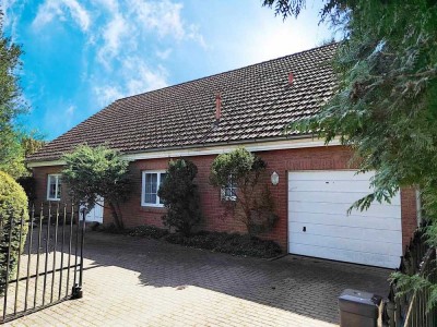 Einfamilienhaus mit Garage, großem Grundstück bzw. angrenzendem Bauplatz in Puttball