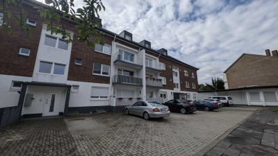 Tolle 2 Raum-Wohnung mit Balkon - WG geeignet