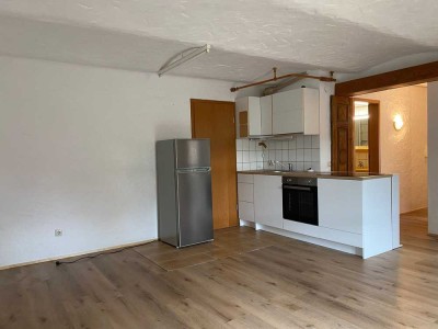 Sonniges 1 – Zimmer Apartment mit Einbauküche
