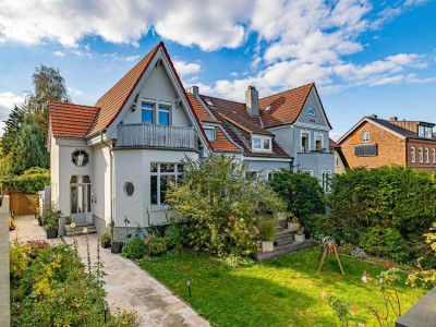 Zwischen Stadtflair & Strandgefühl                     
Eine grandiose Altbauvilla in Eckernförde
