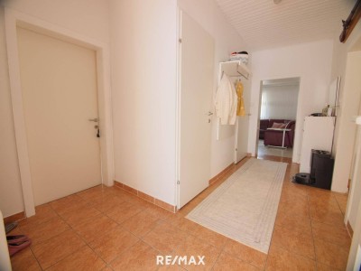 Mehrfamilienhaus mit 2 getrennten Wohneinheiten
