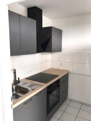 * EBK gegen Abstand 900 EUR VB * Bad mit Wanne * schöner Balkon * HELL * ab 01.07. * BETZENBERG *