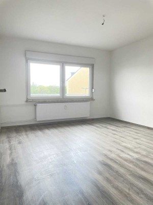 NEU sanierte 3 Zimmer im 3.OG